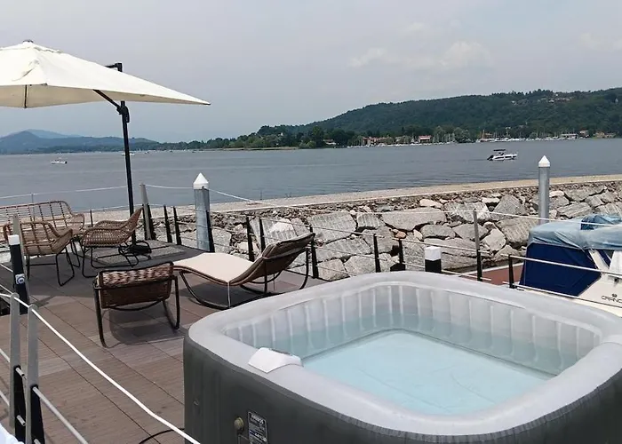 Hotel na wodzie Laguna Houseboat *